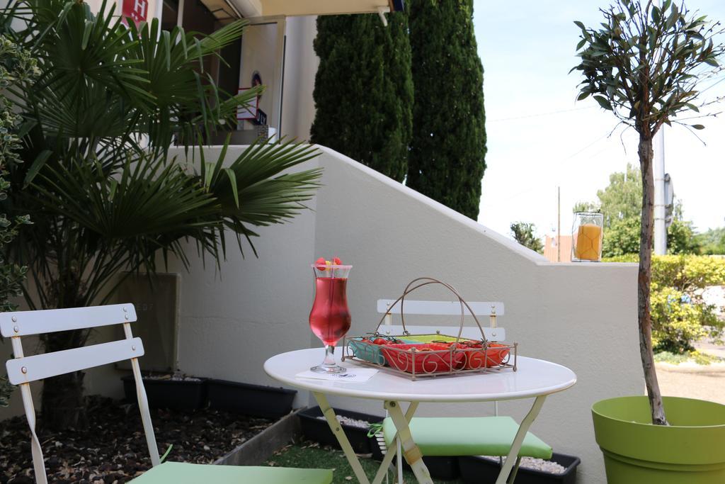 The Originals City, Hotel Dau Ly, Lyon Est Bron Eksteriør billede