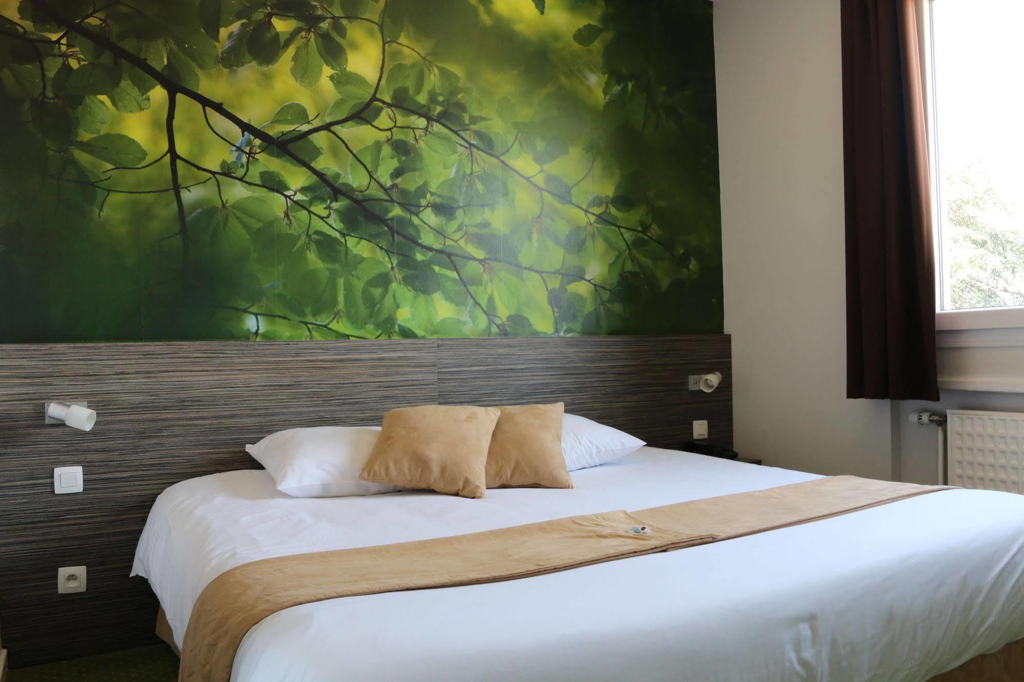 The Originals City, Hotel Dau Ly, Lyon Est Bron Eksteriør billede