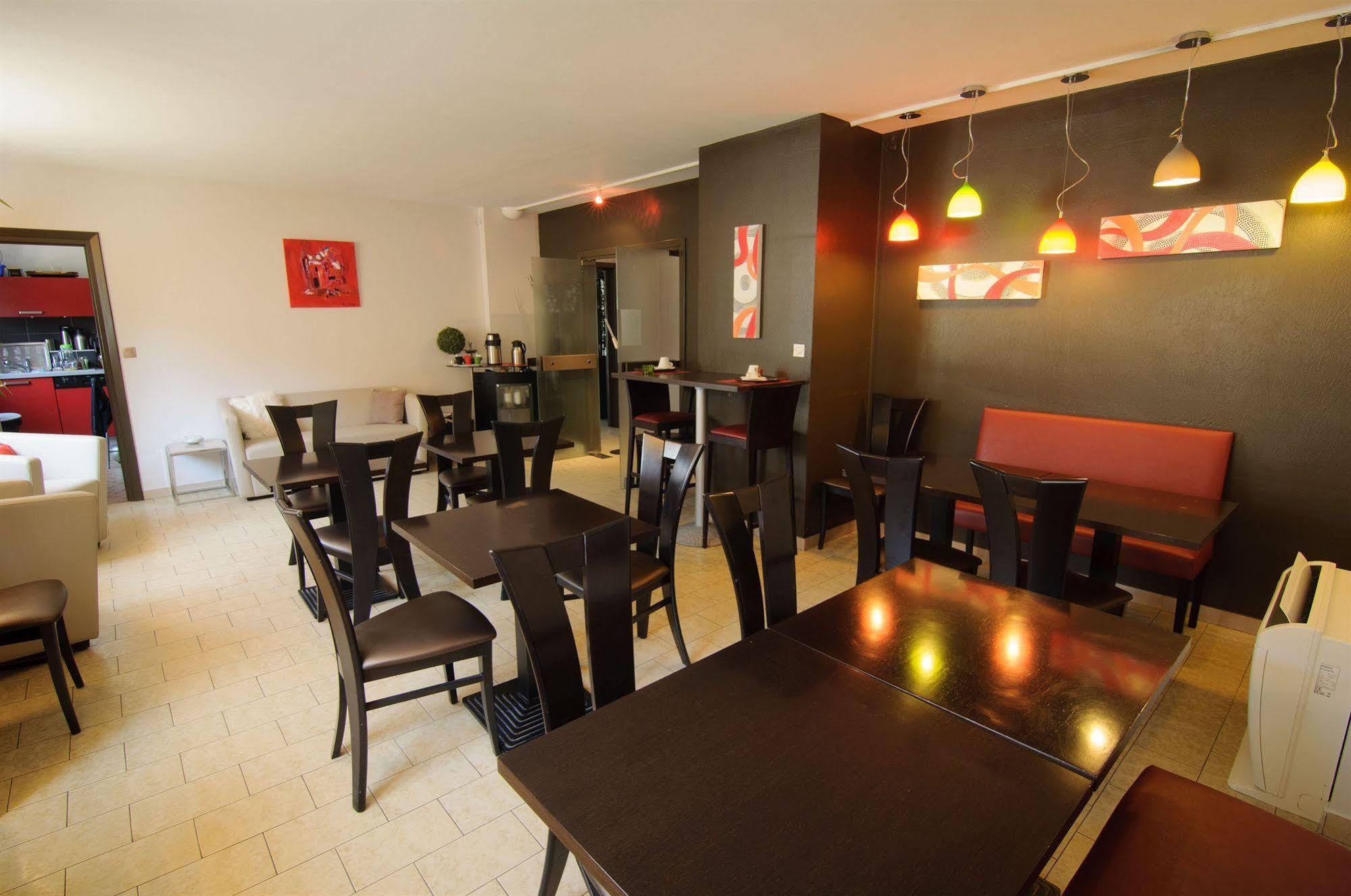 The Originals City, Hotel Dau Ly, Lyon Est Bron Eksteriør billede
